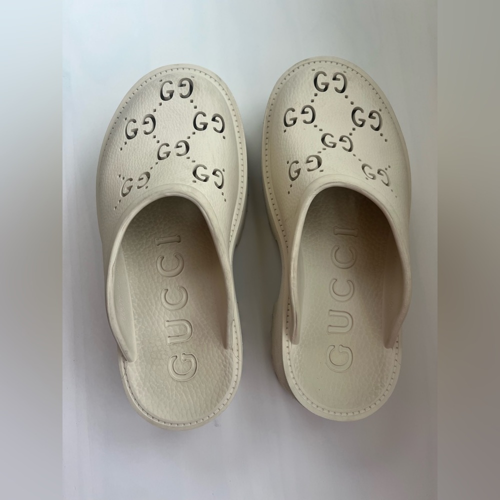 Gucci Cream Slip On Clogs